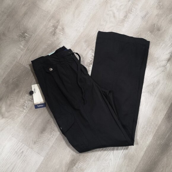 NWT Reitmans Ladies Size 5 Washable Stretch Wide Leg Preferred Fit Cargo Pants - Picture 7 of 16